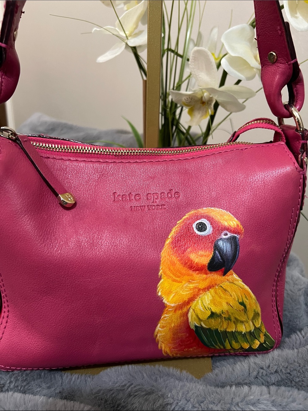 KATE SPADE Sadie Pink Leather Novelty Shoulder Bag with Parrot Painting EUC - Picture 2 of 9